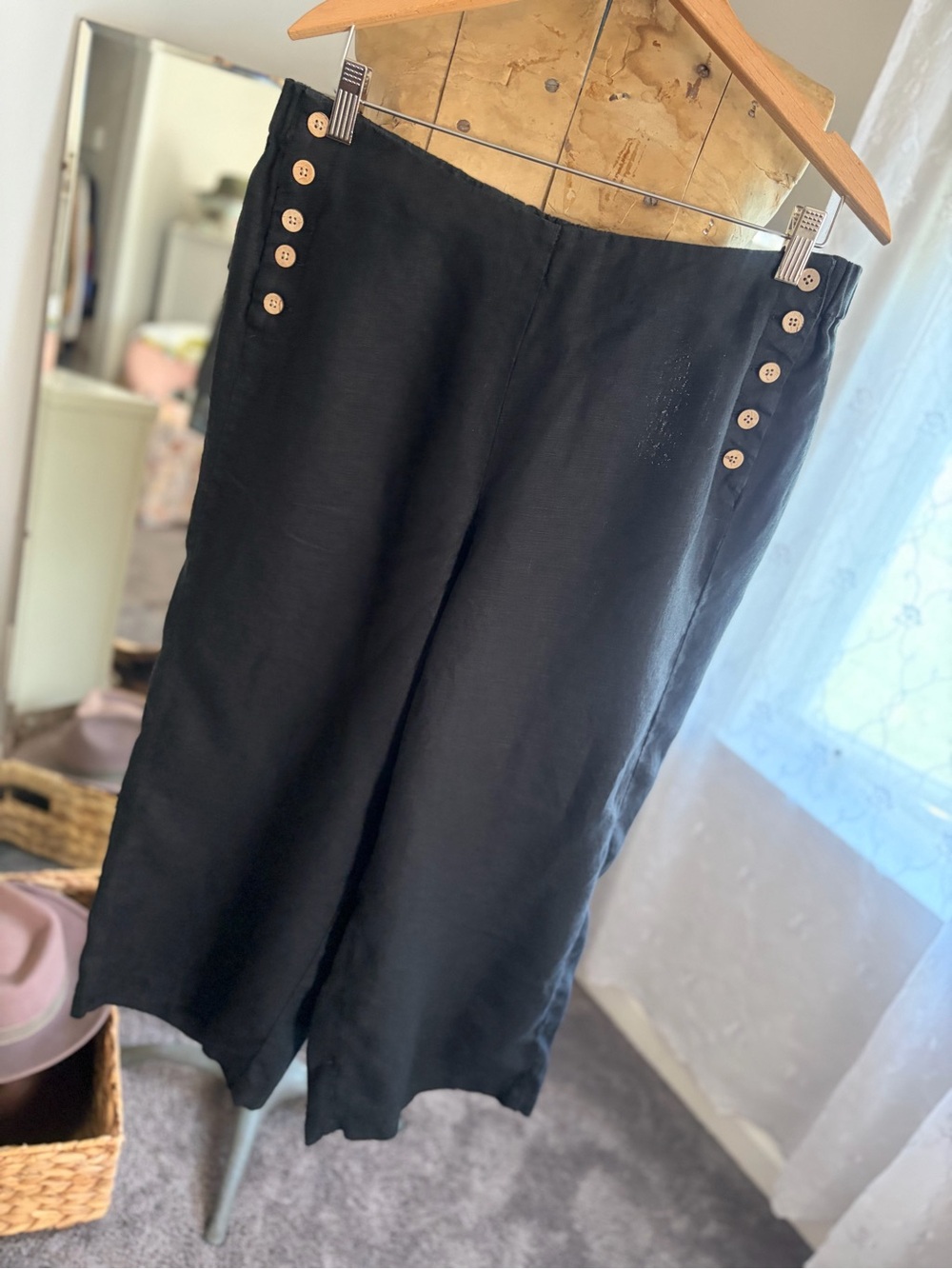 J. Jill Black Love Linen Wide-Leg Crop Pants with Nautical Button Detail